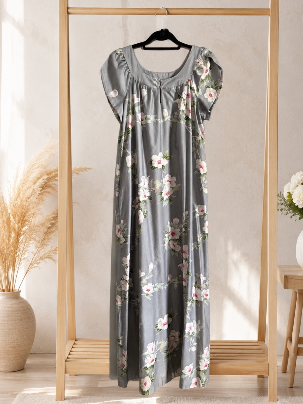 Vintage 60s/70s Sun Fashions of Hawaii Floral Muumuu Maxi Dress for Andrade M/L